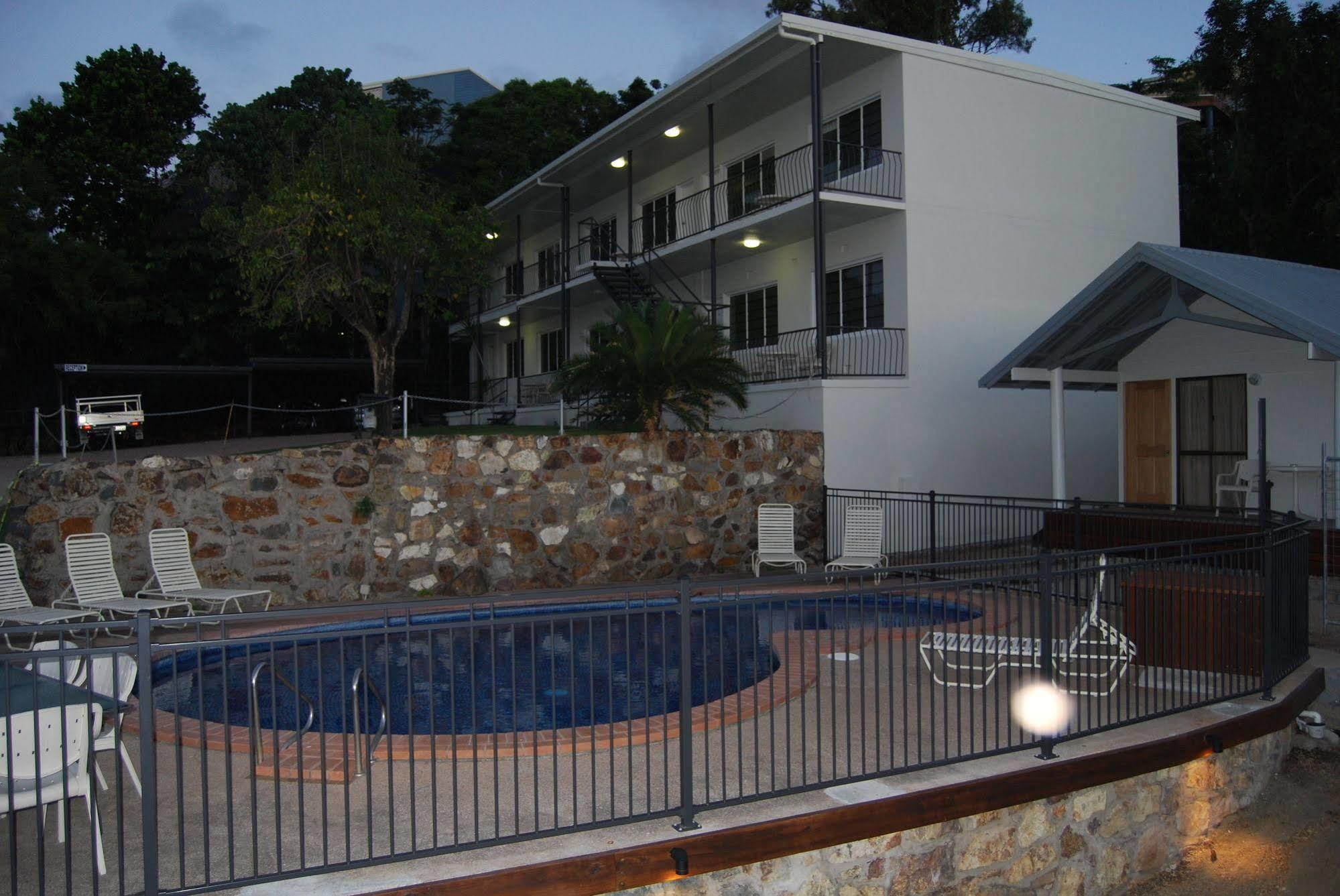 Airlie Beach Apartments Экстерьер фото