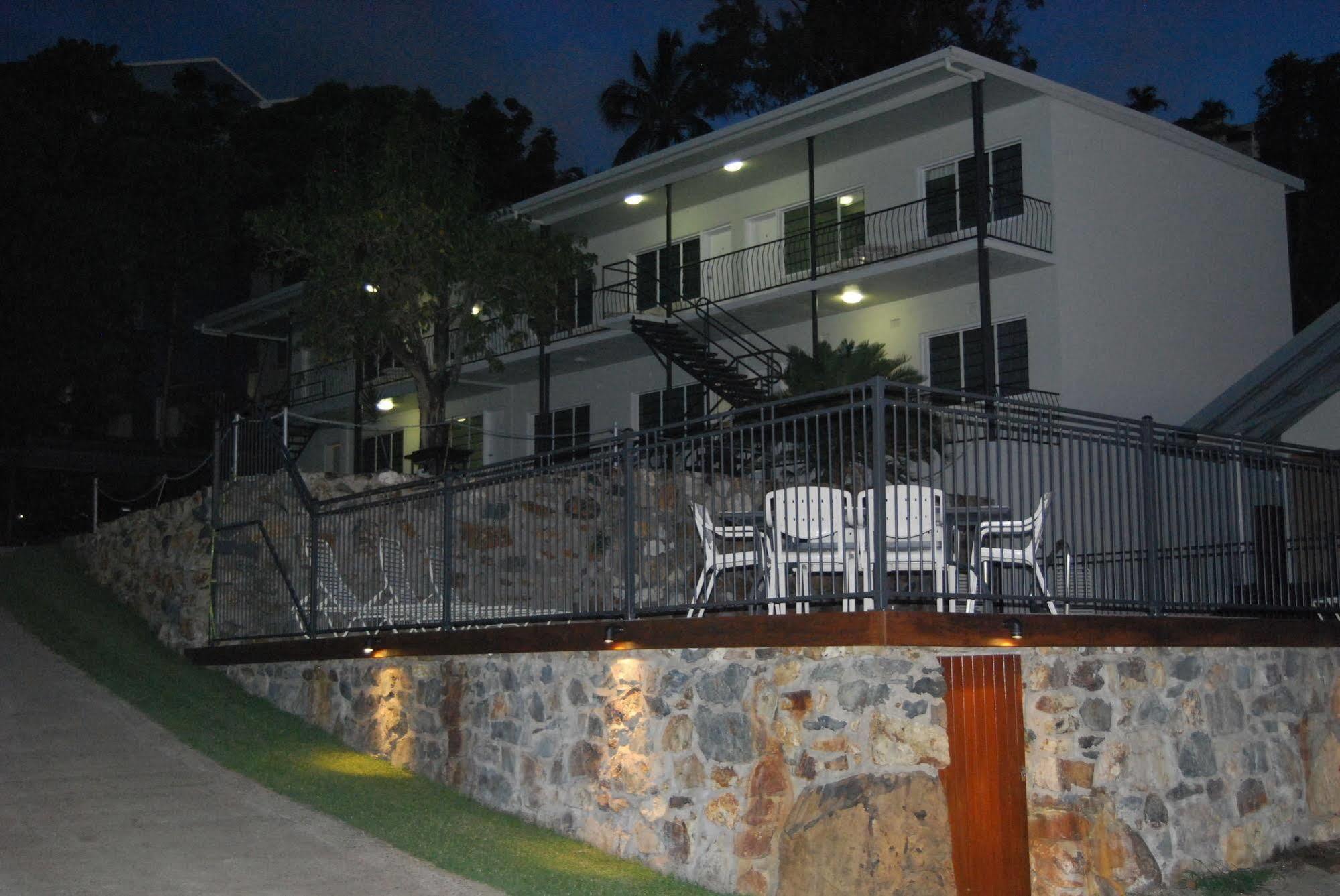 Airlie Beach Apartments Экстерьер фото
